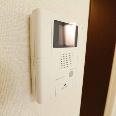 
						ＴＶモニターホン。205号室の写真です。