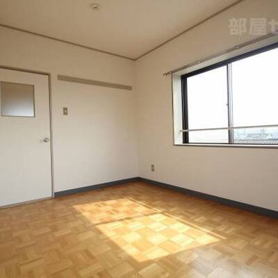 
						※402号室参照
