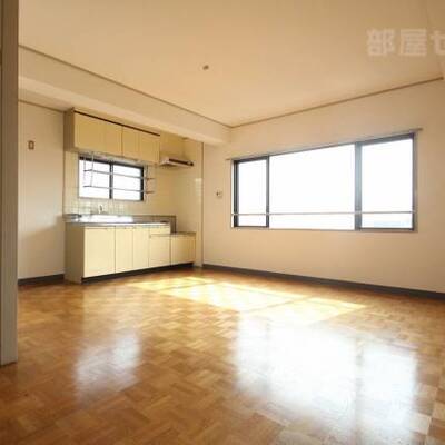 
						※402号室参照