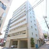 アクシス