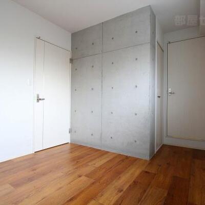 
						プライベート重視のお部屋です。