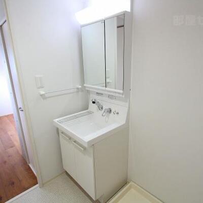 
						独立洗面化粧台です。