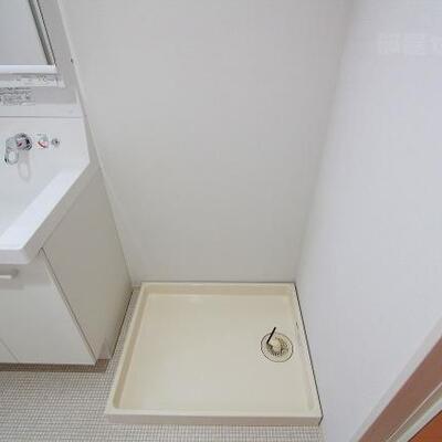 
						室内洗濯機置き場です。