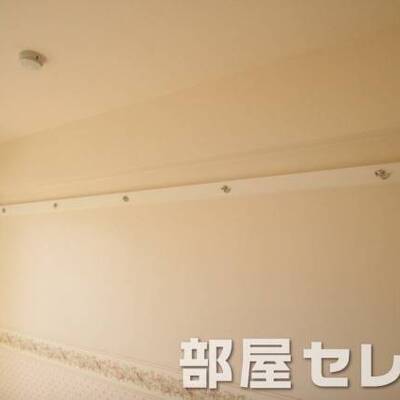 
						掛けるようになっています。