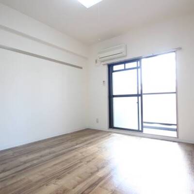 
						広々したお部屋で生活しやすいですね。