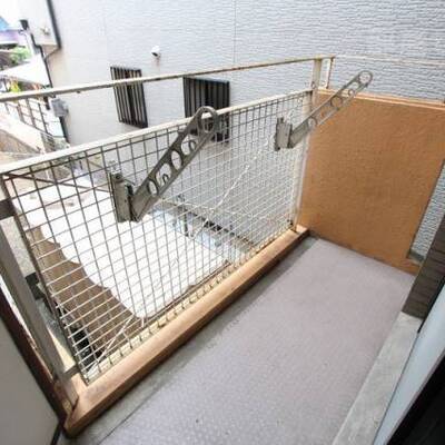 
						205号室内装写真参照