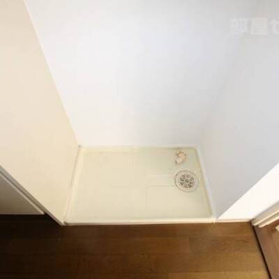 
						205号室内装写真参照
