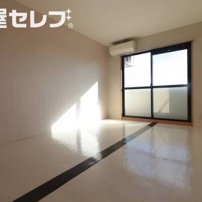
						広い洋室8.5帖