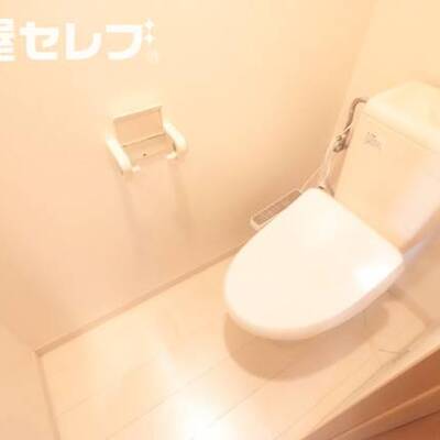 
						トイレ
