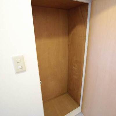 
						301号室の写真を参照