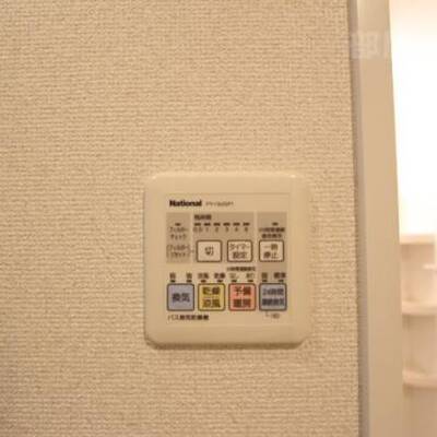 
						浴室乾燥暖房機