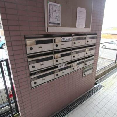 
						ポストです。