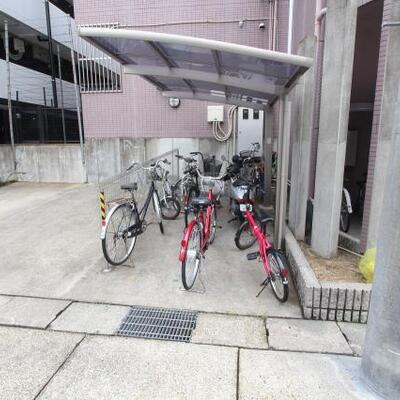 
						駐輪場です。