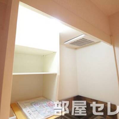 
						キッチン上部収納。（イメージ写真）