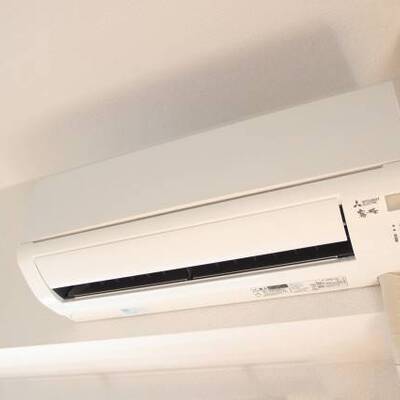 
						エアコン付きです　夏も冬も快適生活