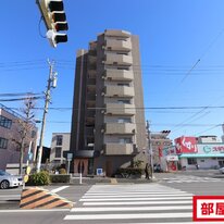 クイーンズ・スクエア