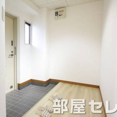
						玄関口。