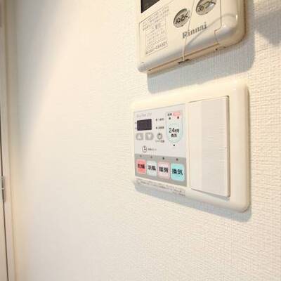 
						浴室乾燥機付いてます