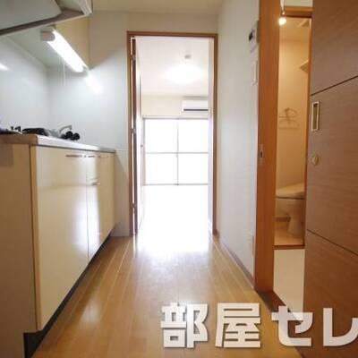 
						玄関口。