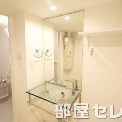 
						デザイン洗面台。