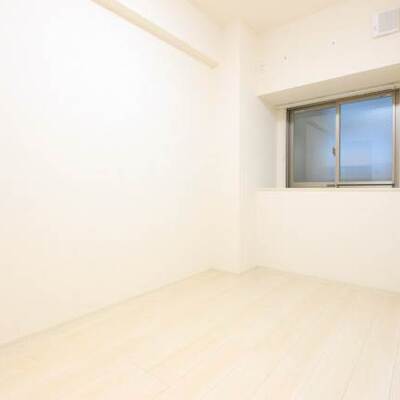 
						綺麗な寝室です