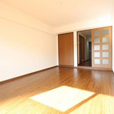 
						日当たり良好です。他号室の写真です。