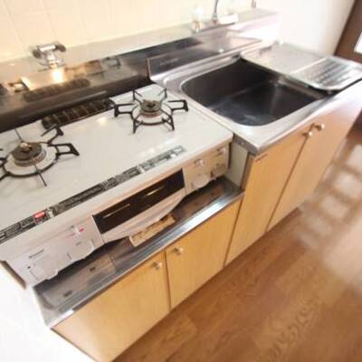 
						２口コンロ、魚も焼けます。他号室の写真です。