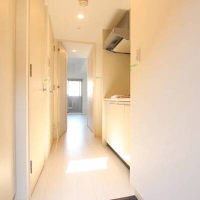 
						玄関まわりもスッキリしてますね