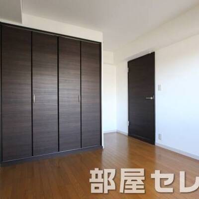 
						違う角度からの居室。