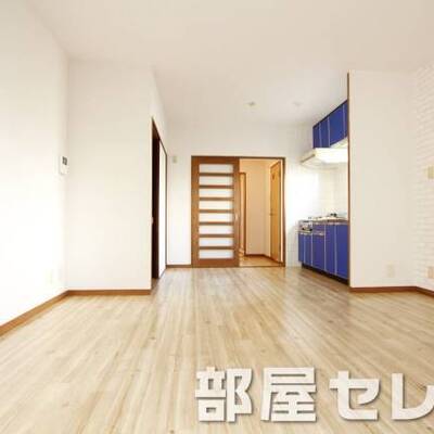 
						白を基調にした明るいお部屋です。