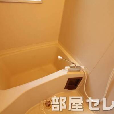 
						綺麗なバスルームです。