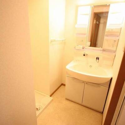 
						洗面所　脱衣室