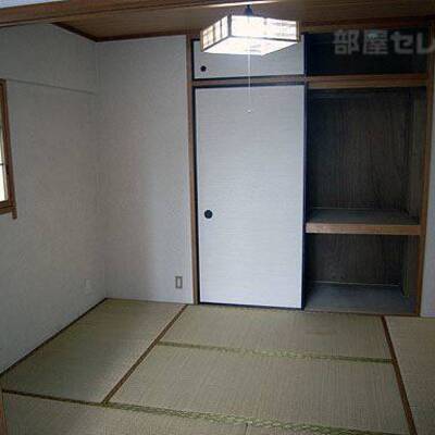 
						ジャパニーズルーム