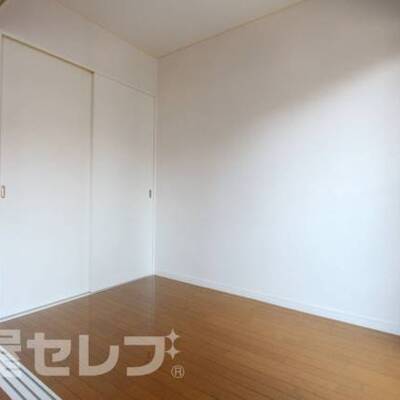 
						202号室内装写真