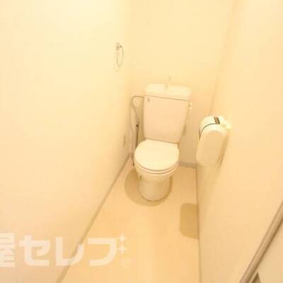 
						202号室内装写真