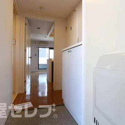 
						202号室内装写真