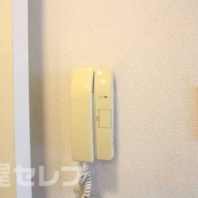 
						202号室内装写真