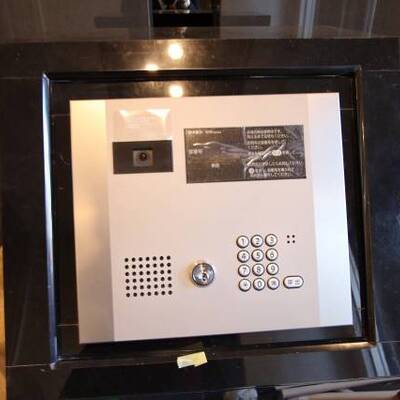 
						セキュリティ安心のオートロック