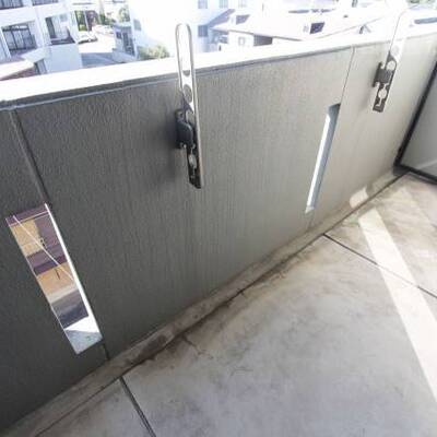 
						※402号室内装写真参照