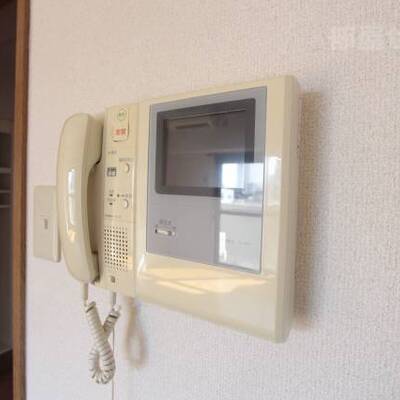 
						※402号室内装写真参照