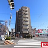 クイーンズ・スクエア