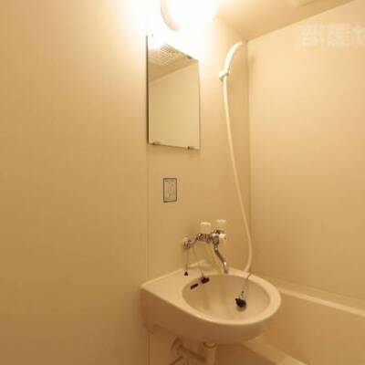 
						※2F号室室内参照