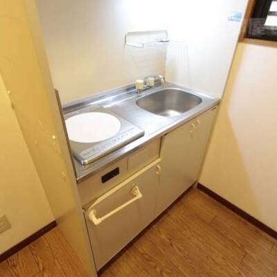 
						※2F号室室内参照