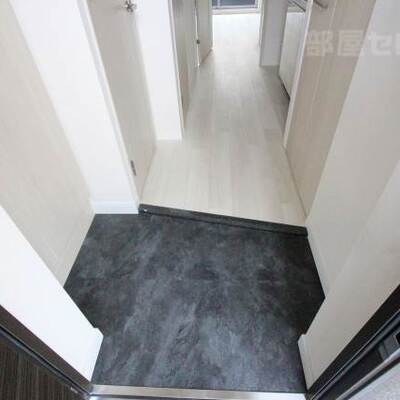 
						※階数によって色は異なります