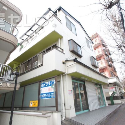 
						お弁当屋さんが一階にあって便利です。