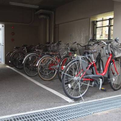 
						自転車おけます。