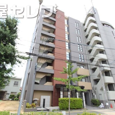 
						おしゃれな建物。