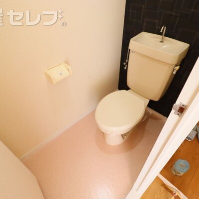 
						明るい洋室☆収納有り！