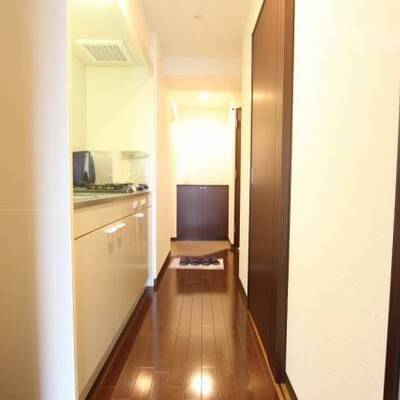 
						広々した玄関です。