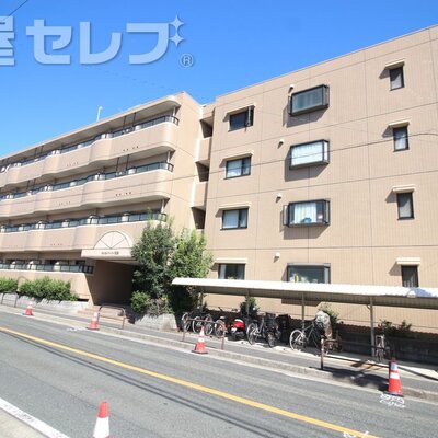 
						タイル貼りのしっかりした外観。